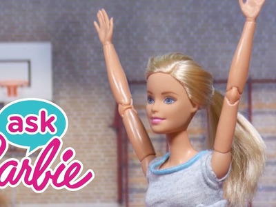 Pregunta a Barbie Acerca de ¡Jugar con Amigos! | @Barbie en Español
