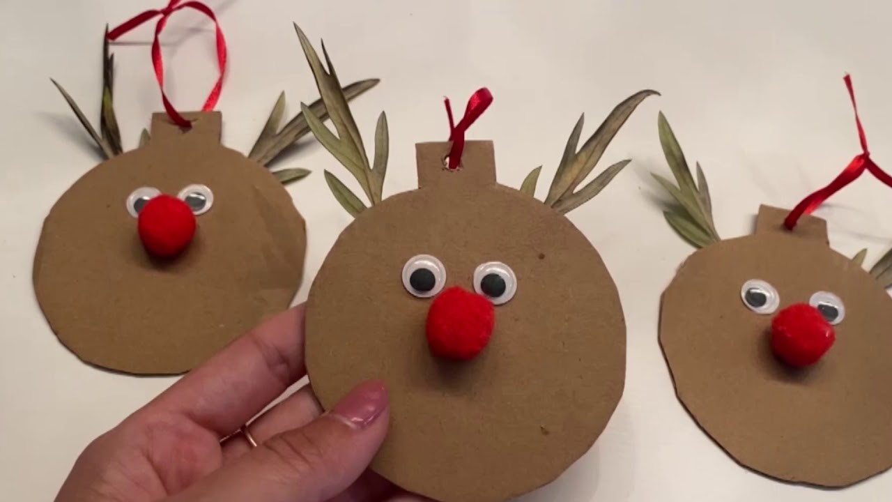 Manualidades navideñas con niños | 3 adornos navideños para hacer en casa con materiales reciclados
