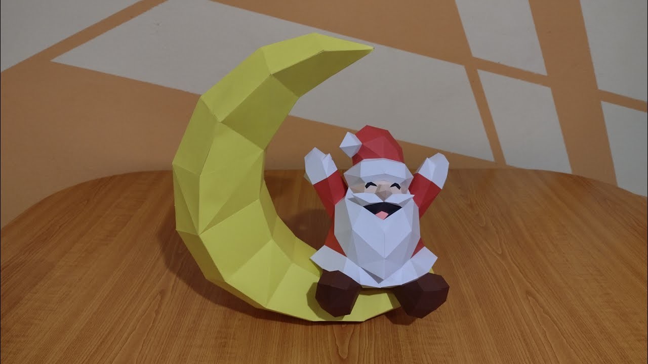 Santa Claus en Luna hecho de papel. Papercraft. Feliz Navidad!!