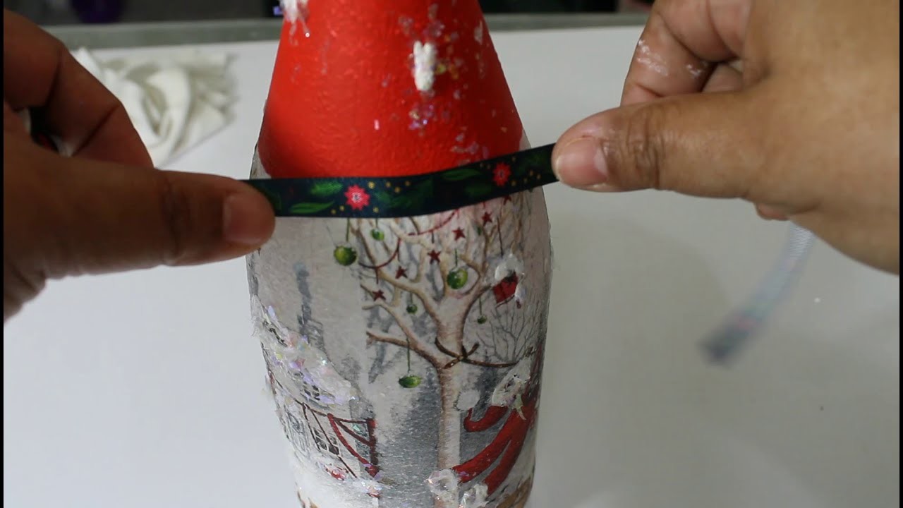 Botella con decoración navideña Reciclaje