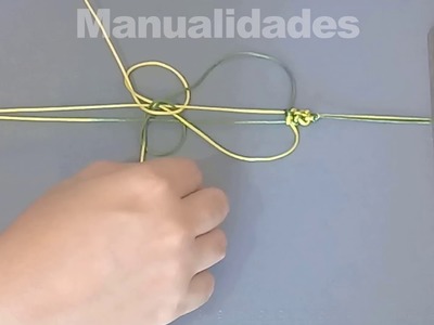 Pulsera con tejido original con hilo multicolor