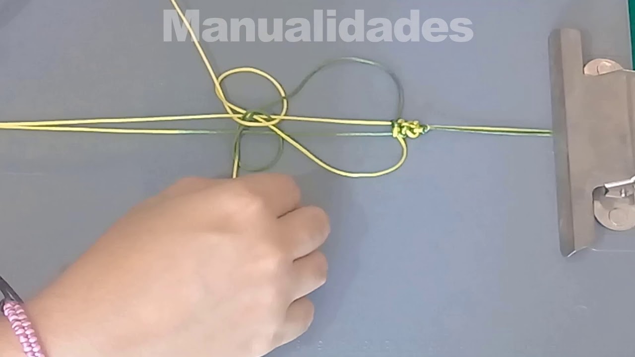 Pulsera con tejido original con hilo multicolor