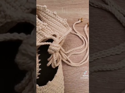 Sandalia tejida a crochet