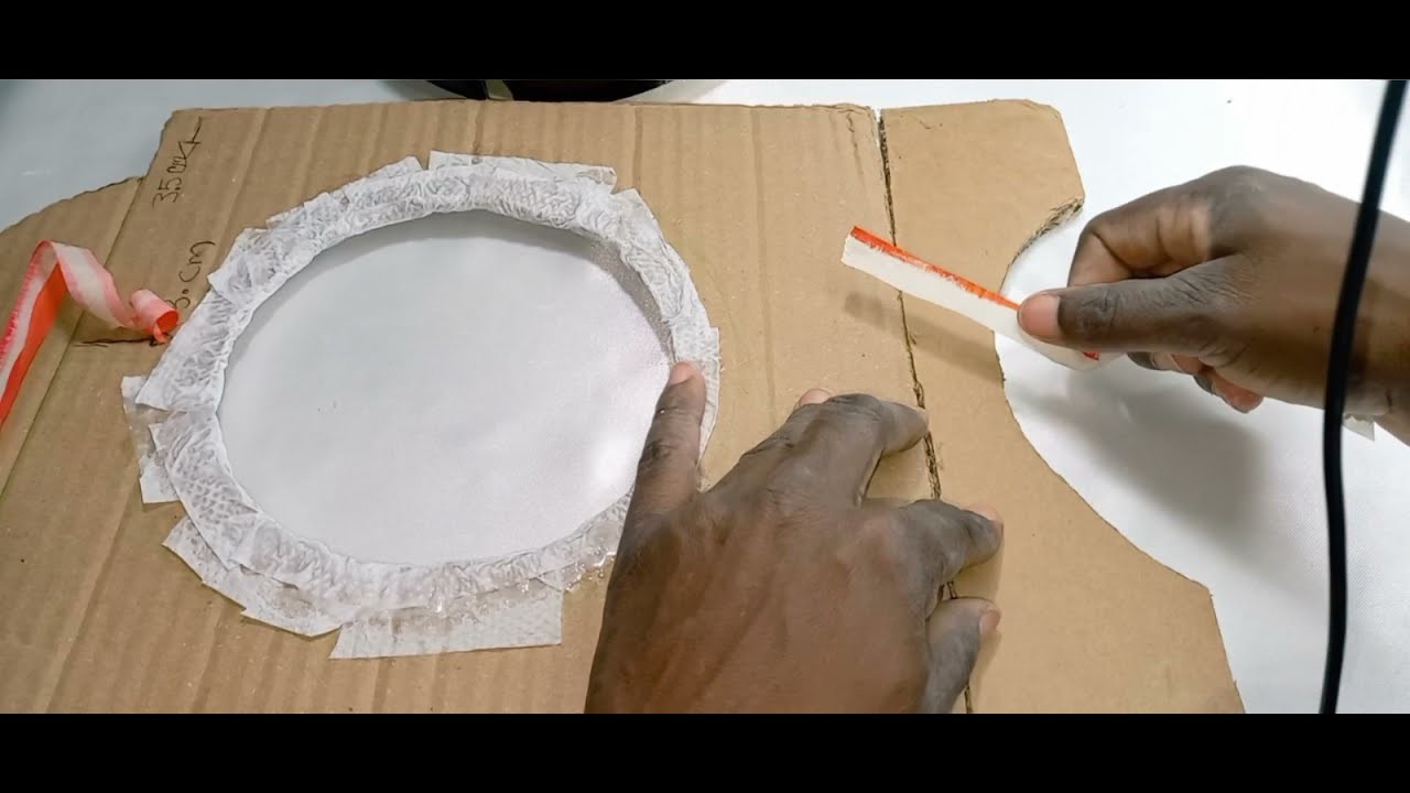 Bella  MANUALIDAD DECORATIVA con cartón  . Sorprendente Marco de CARTÓN .