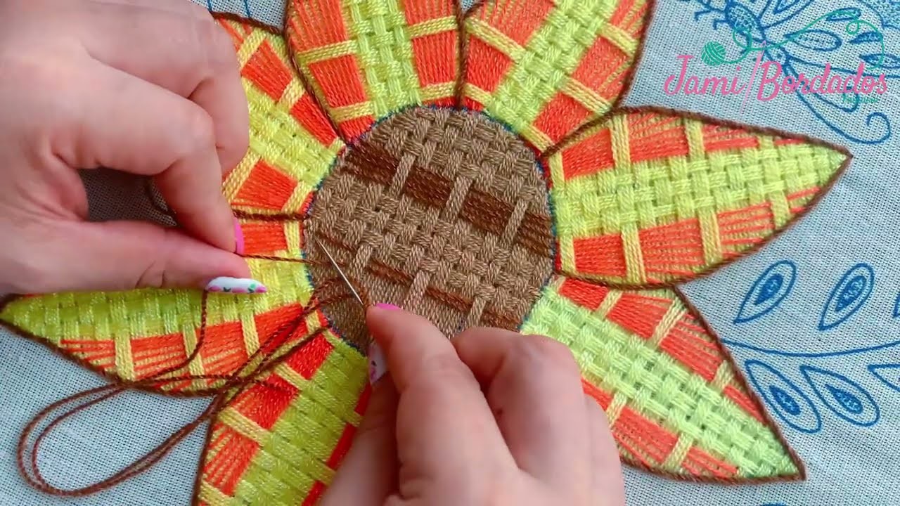 188. Bordado Fantasía Girasol 4. Hand Embroidery Sunflower ???? with Fantasy Stitch