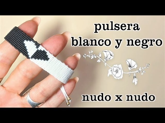 MACRAME PULSERA CORAZON BLANCO Y NEGRO