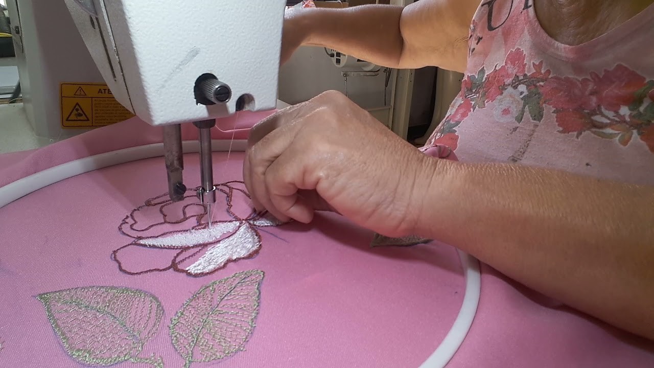 Continuacao bordando rosa