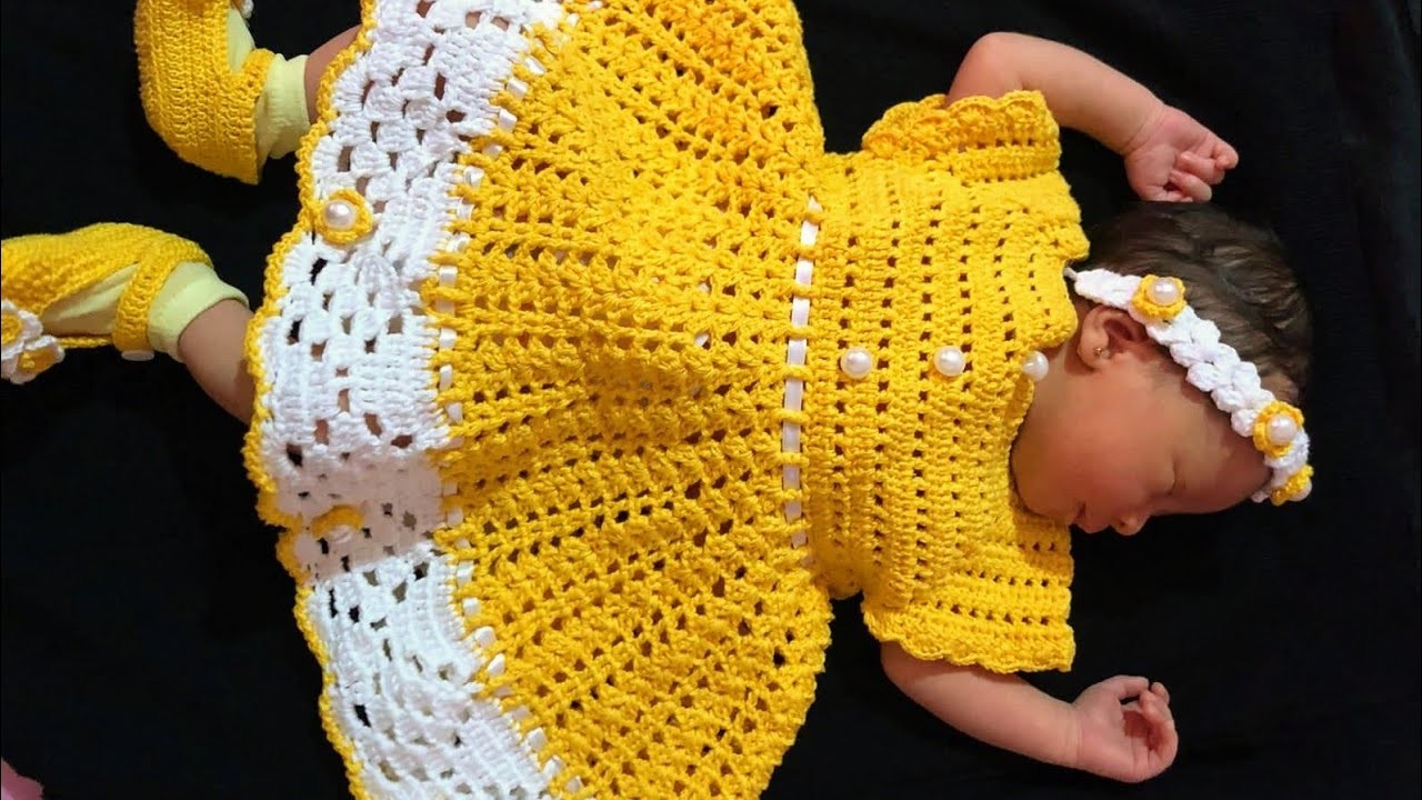 Hermoso Vestido Tejido a Crochet para una Bebé de 0 a 3 Meses.