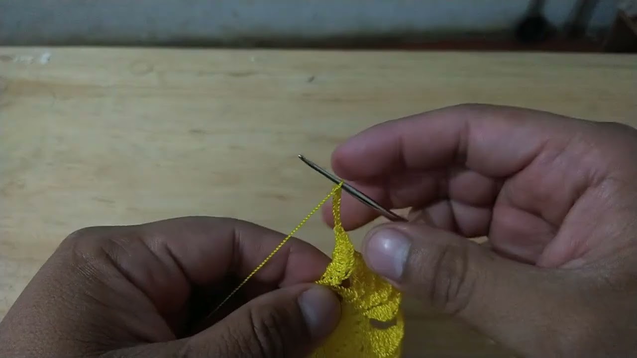 Tercera parte de una flor tegido a crochet