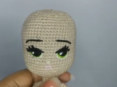 Bordado de ojos modelo Mia.Amigurumis.Taller de bordado de ojos