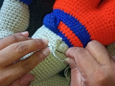 Cómo hacer a Goku al crochet(parte 19)