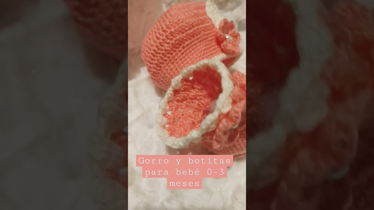 Gorro  y botitas para bebé de 0-3  meses