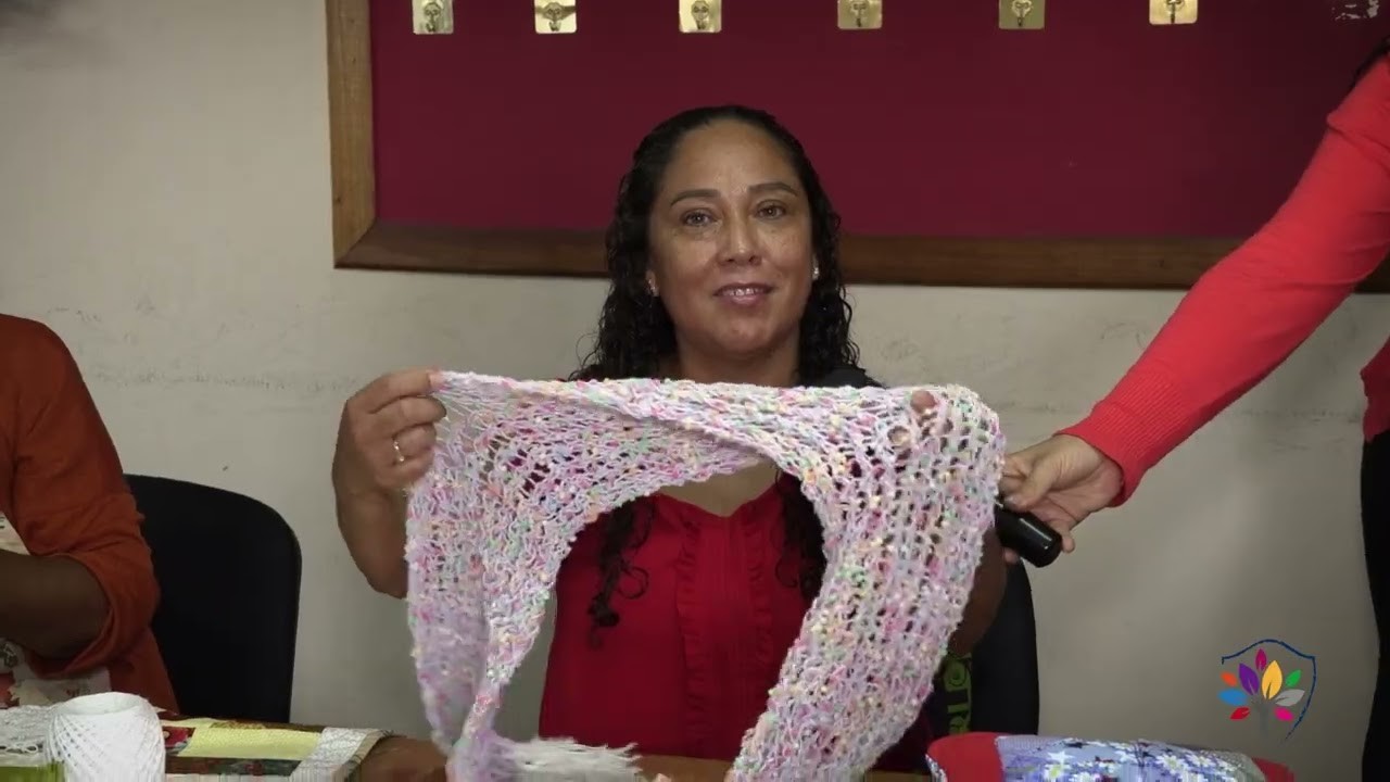 PENSIONADAS MANUALIDADES JUEVES