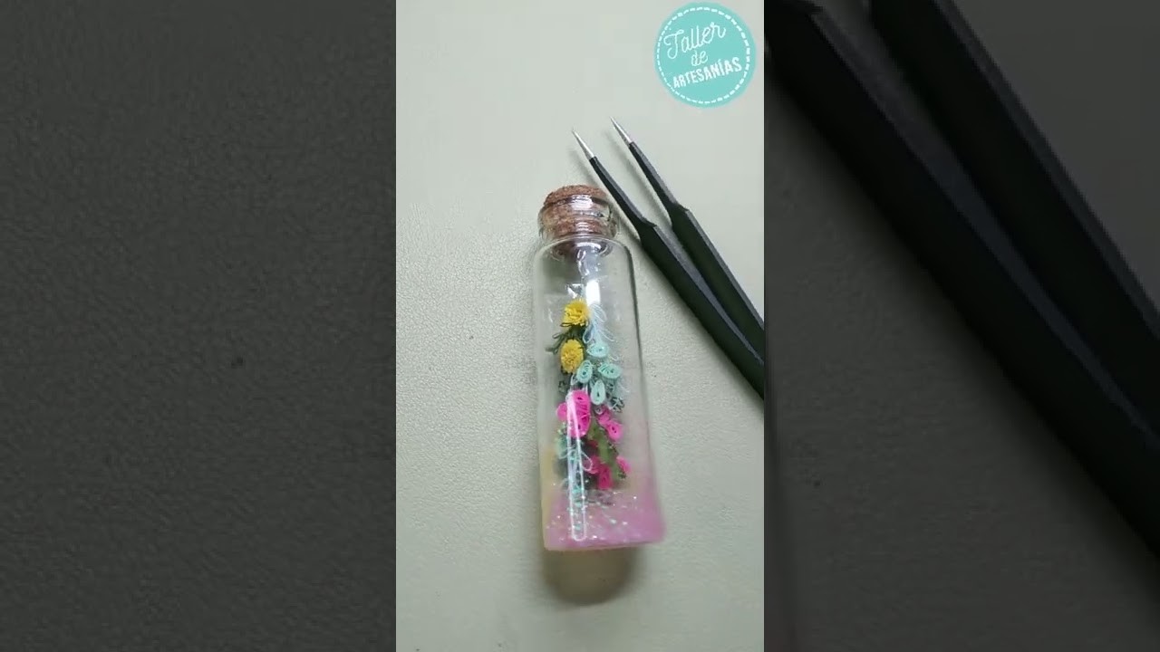 Flores miniatura en frasco de cristal ????????