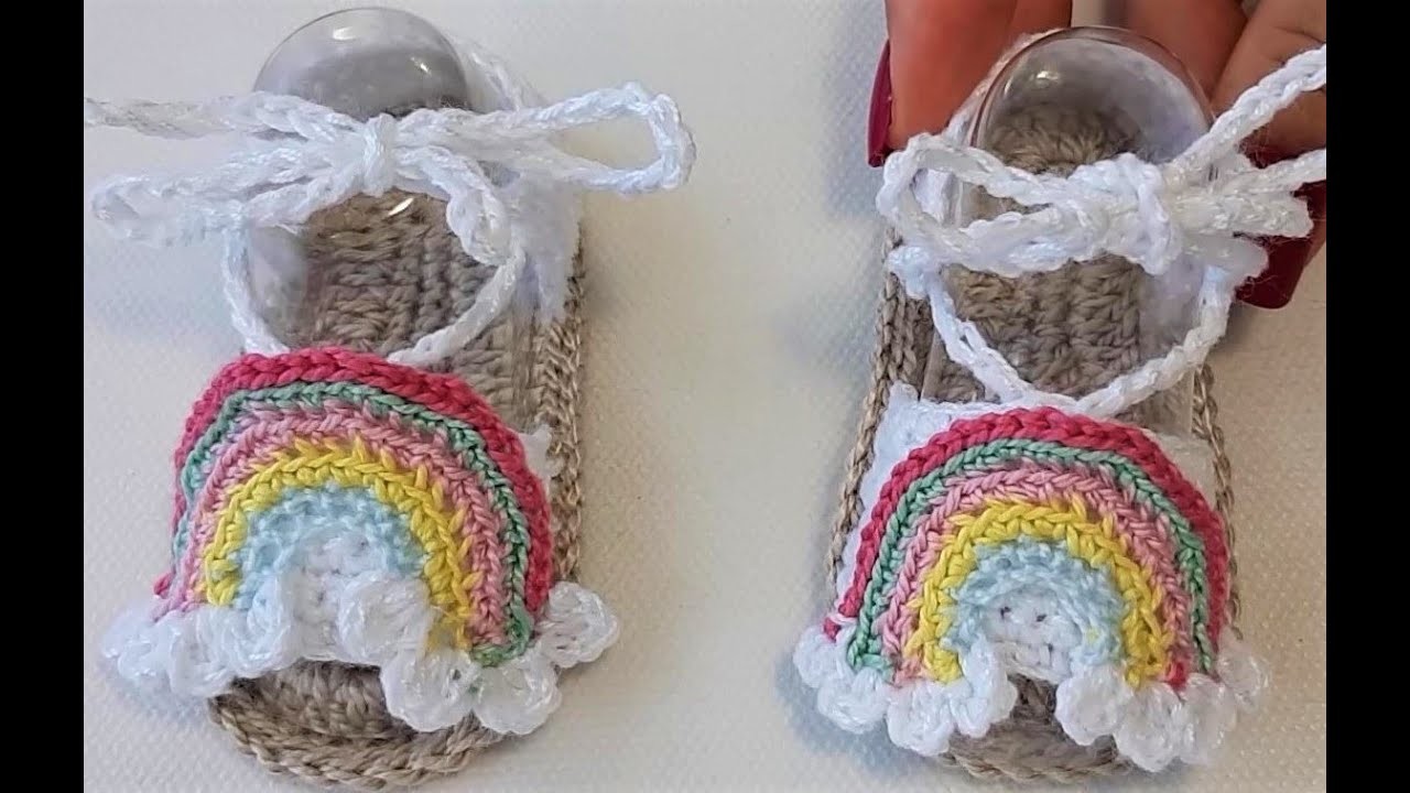Sandalia Arcoiris a ganchillo bebe 0-3 meses crochet baby sandals crochet baby shoes patucos