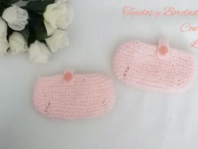 Zapatitos para bebas el regalo perfecto.Tejidos y Bordados con Lily. ????????????????
