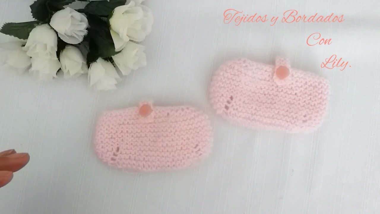 Zapatitos para bebas el regalo perfecto.Tejidos y Bordados con Lily. ????????????????