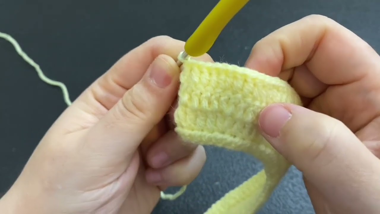 Tutorial a crochet abrigo en punto realce para bebé todas las tallas
