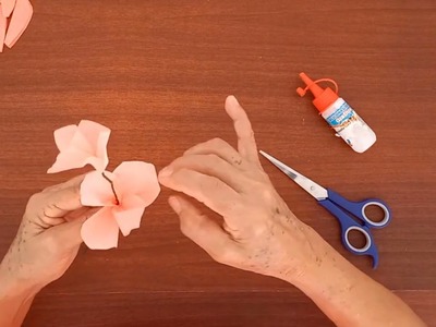 Manualidades caseras - Cómo hacer flores de cerezo en papel crepe