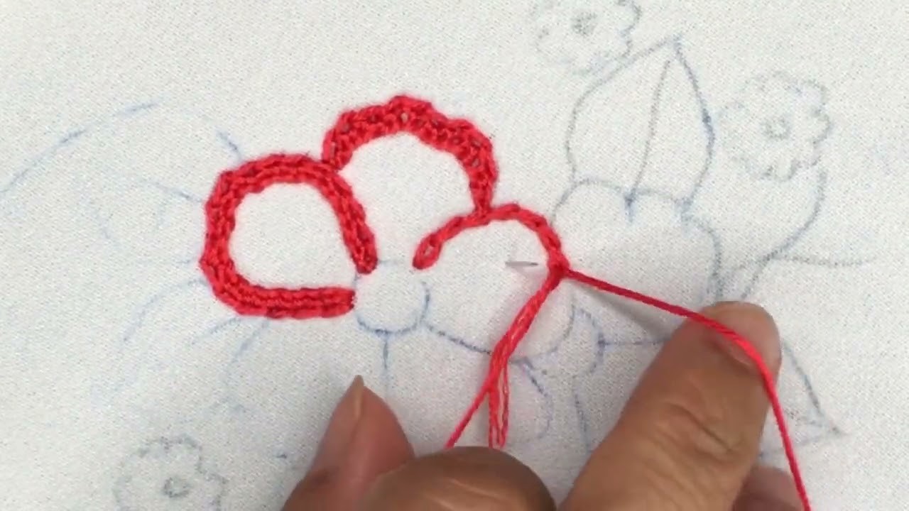 Instrucciones para bordar con punto de ganchillo y puntada de cuentas