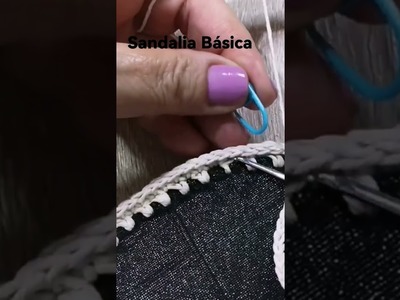 Inicia en el mundo del calzado tejido, esta es la sandalia Básica https:.youtu.be.6Wkgk79GgrE