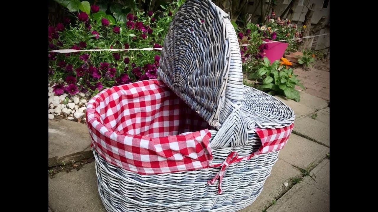 Como hacer una cesta para picnic con papel de periódico. Parte 1. Base