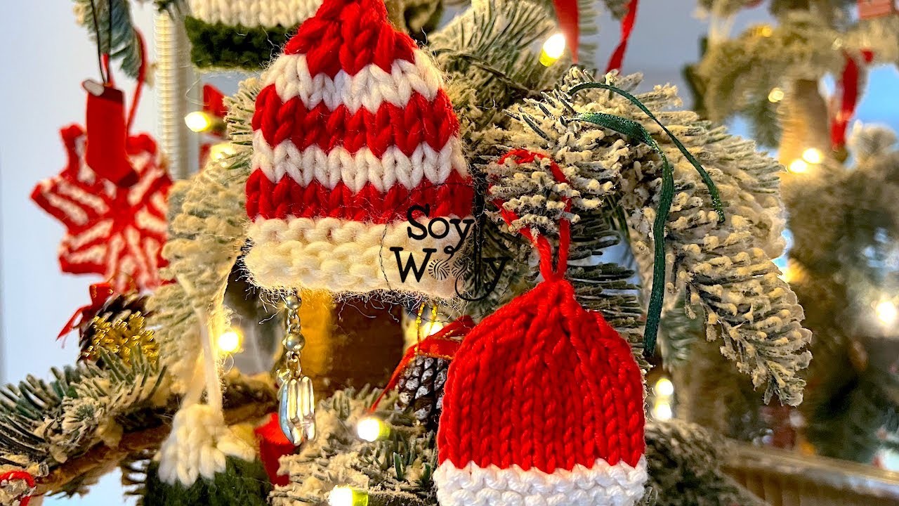 Cómo tejer Adornos de Navidad en dos agujas: Mini Gorros (con agujas rectas) - Soy Woolly