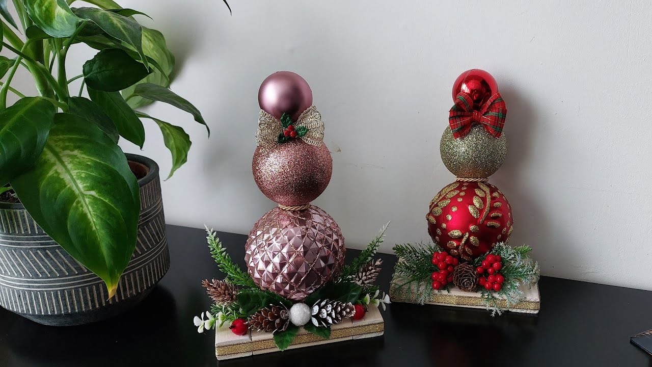 ????Decoracion de navidad con bolas.Christmas decoration with balls????