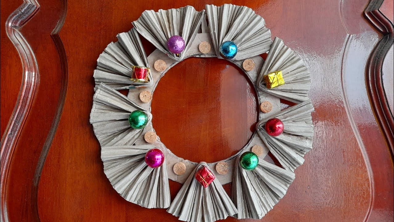 Como elaborar corona navideña carton corrugado