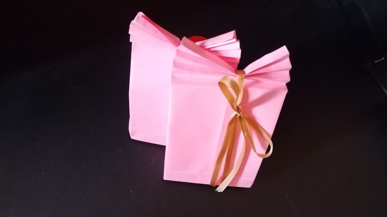 Cómo hacer una bolsa de regalo con papel ????️. Manualidades