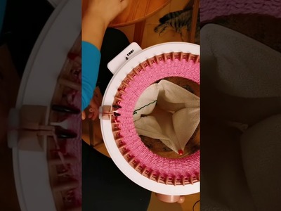 Scrunchies con la máquina de tejer circular.