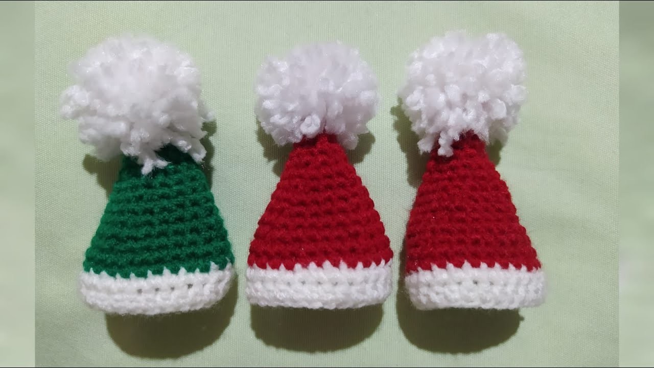 Gorrito navideño  tejido.