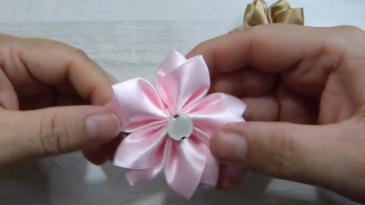 TUTORIAL DE  1 BELLA Y FÁCIL  FLOR DE LISTÓN  RASO ???? How to make flowers????????Manualidades  !!!