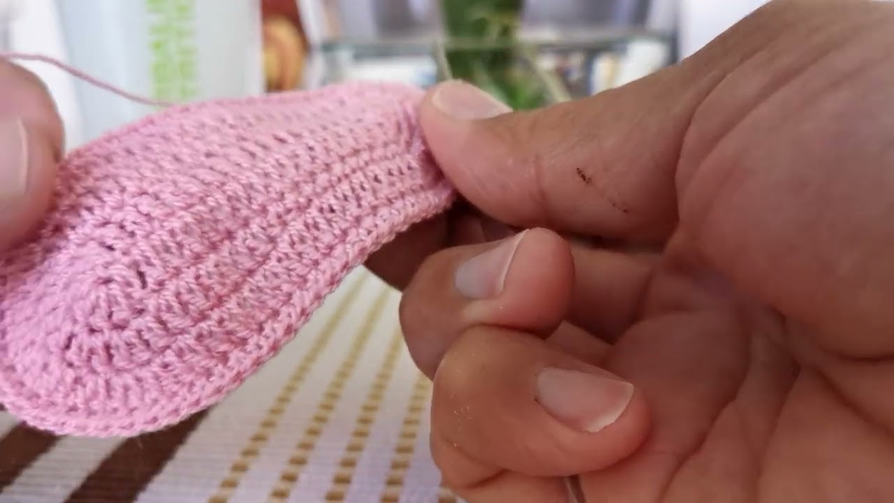 Zapatito para niña recien nacida a crochet.
