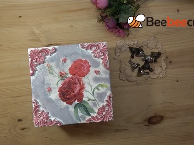 Caja Vintage con decoupage, Esquineras y Patitas de Beebeecfraft #beebeecraft #diy #decoupage